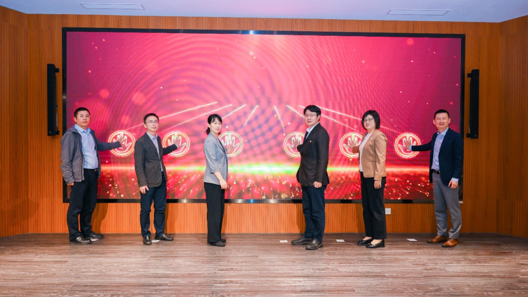 人民網(wǎng)x中智 | &ldquo;紅客廳&middot;企業(yè)版&rdquo;首發(fā)！