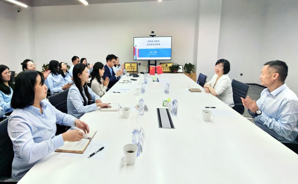 中智集團黨委副書記、董事、總經(jīng)理王曉梅在云南開展商務(wù)活動和調(diào)研